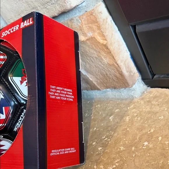 NEW - Multinational Soccer Ball Country Flags perfect for World Cup 2026 Fans - Picture 3 of 5